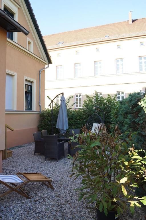 "Ferienwohnung Am Schloss" - Ferienwohnung Mit Blick Auf Das Barbyer Schloss, 5 Gehminuten Bis Zur Elbe Экстерьер фото